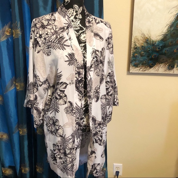Off White Black Floral Printed Kimono Cardigan - Picture 3 of 6